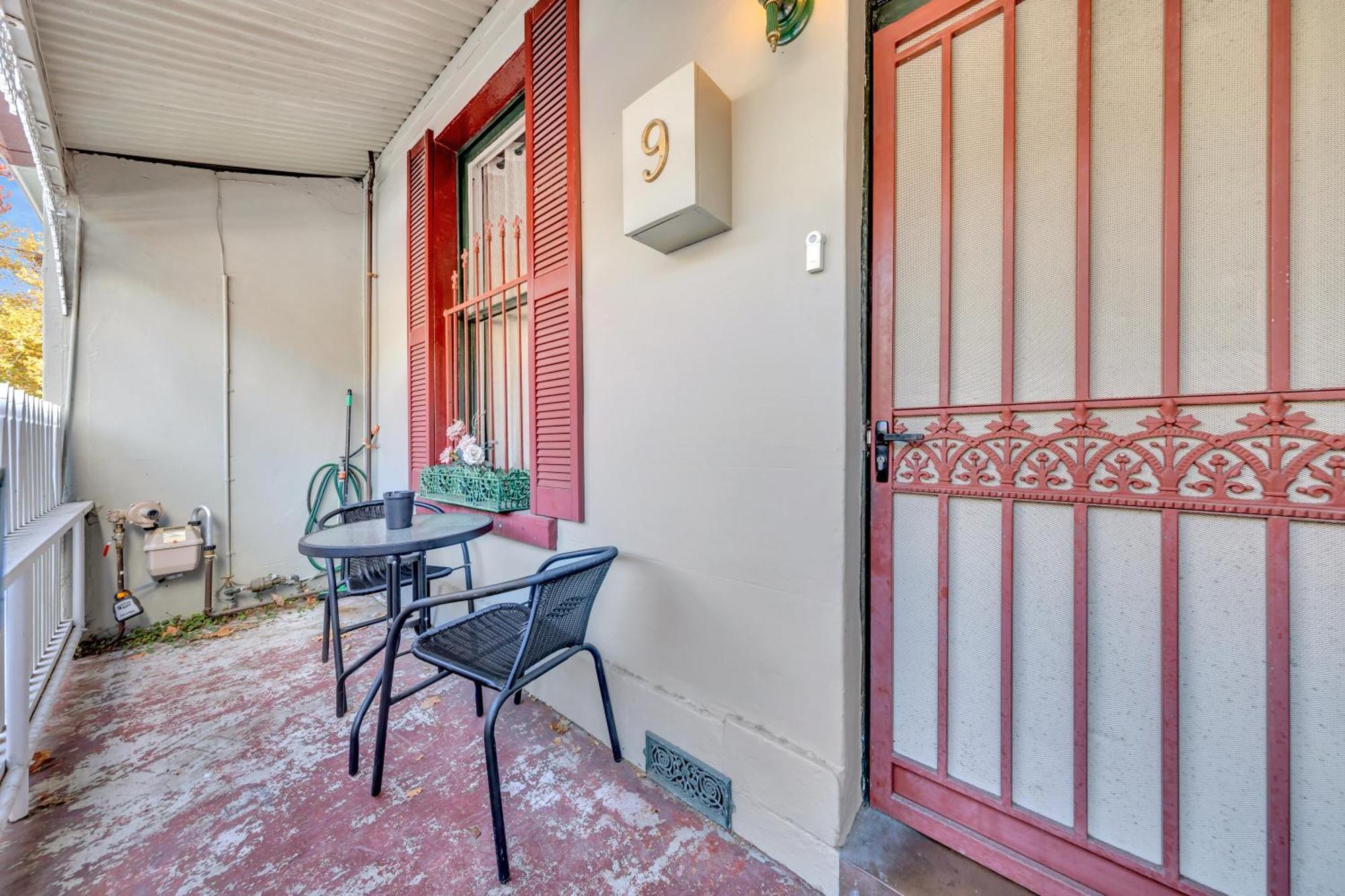 Melbourne Guest House With Parking And Courtyard, Melbourne